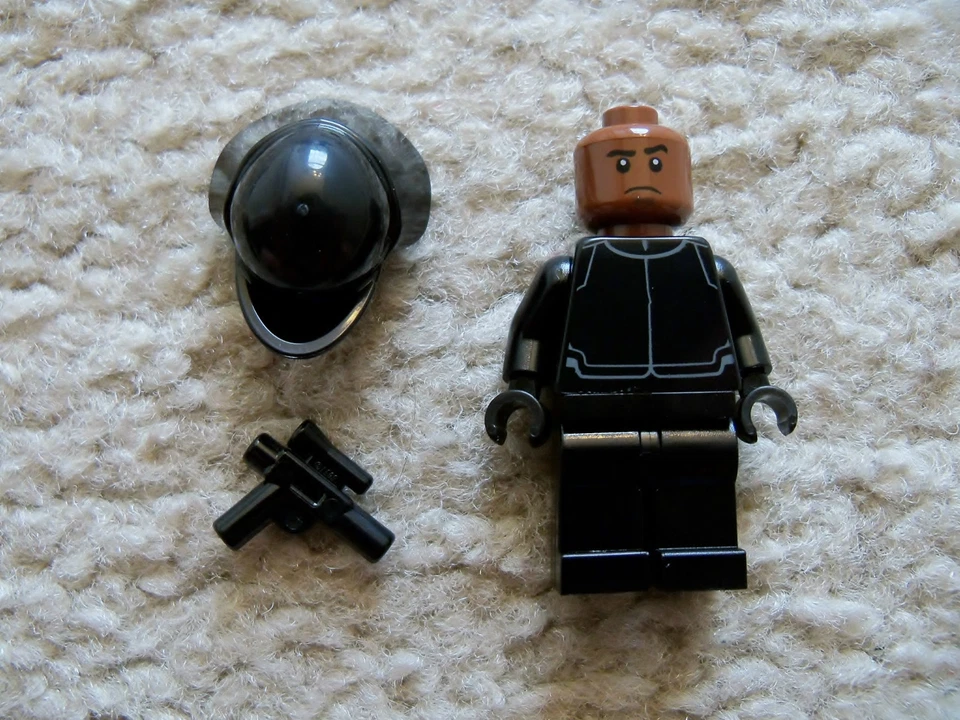 LEGO Star Wars - Original First Order Crew Member 1 - 75104 Force Awakens - Image 1 of 2