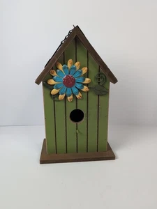 Madera Verde Floral Pajarera Metal Techo Envejecido 11" Alto - Imagen 1 de 8
