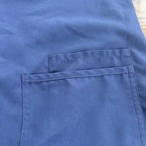 MEDCOUTURE Women's Scrubs 3 Pocket Top NAVY Size XL EUC - Picture 1 of 3
