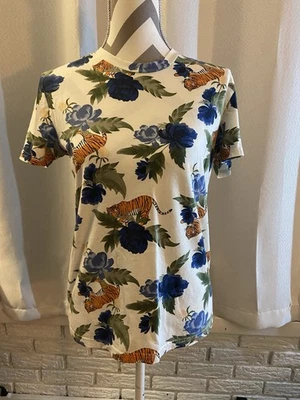 Camisa Hollister Hombres ExtraPequeña Blanca Tigre Floral AOP Manga Corta Cuello Redondo Camiseta Foto 1 de 4