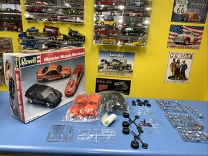 Vintage Plastik Modellauto Bausätze... reparieren, Schrottplatz oder Diorama nicht komplett - Bild 1 von 9