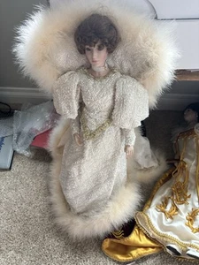 Franklin Mint Tatiana Porcelain Doll  - Bild 1 von 1