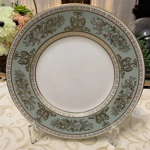 Wedgwood Columbia Sage Green Cake Plate 175cm Used Elegant Kitchenware - Picture 1 of 10