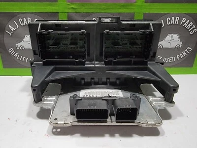 Chrysler Aspen 2007 caja de fusibles de motor de distribución de energía de 5,7 L identificación: 04692097AC Foto 1 de 4