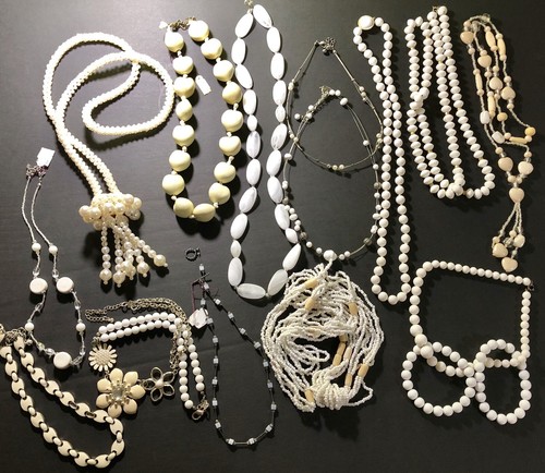 OFF WHITE Lotto di 14 Nevlaces bianche bianco sporco e 2 bracciali nuovi usati