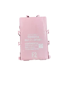 2015 2016 TOYOTA HIGHLANDER NETWORK GATEWAY UNIT OEM 89111-0E060 - Picture 1 of 3