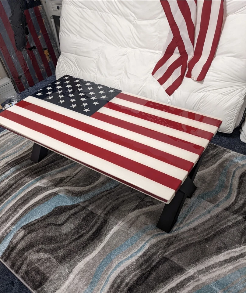 Mesa de centro, mesa  Foto 1 de 1