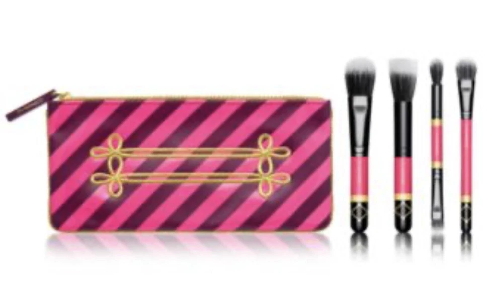 MAC Nutcracker Sweet Mineralize Brush Kit - Image 1 of 1