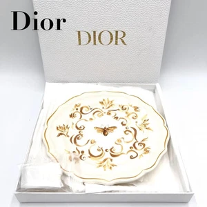 Dior Maison 20cm Dessert Plate with Iconic Bee Design White Gold Porcelain Dish - Picture 1 of 24