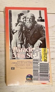 Miracle On 34th Street VHS Movie Video Watermarks Maureen O’ Hara Edmund Gwenn - Picture 1 of 6