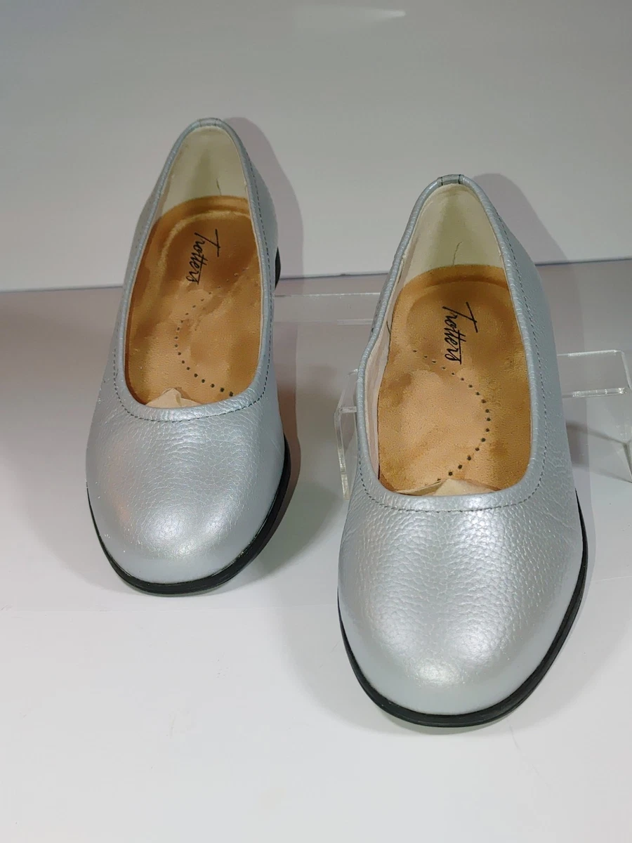 Trotters Women's Gia Ornament Ballet Flat - Slip-On With Ankle Elastic & Slip-Resistant Sole