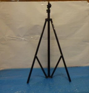 CALUMET  052B  7.5 ft. BLACK LIGHT STANDS - Picture 1 of 4