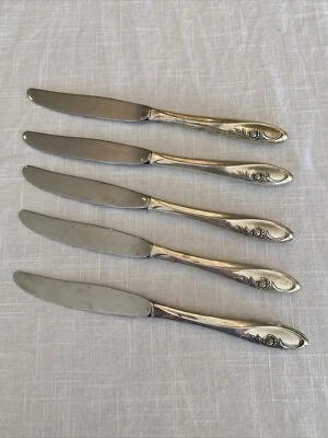 Sculptured Rose by Towle Sterling Silver Dinner Knives (5) Handle 9 ” - Image 1 of 4