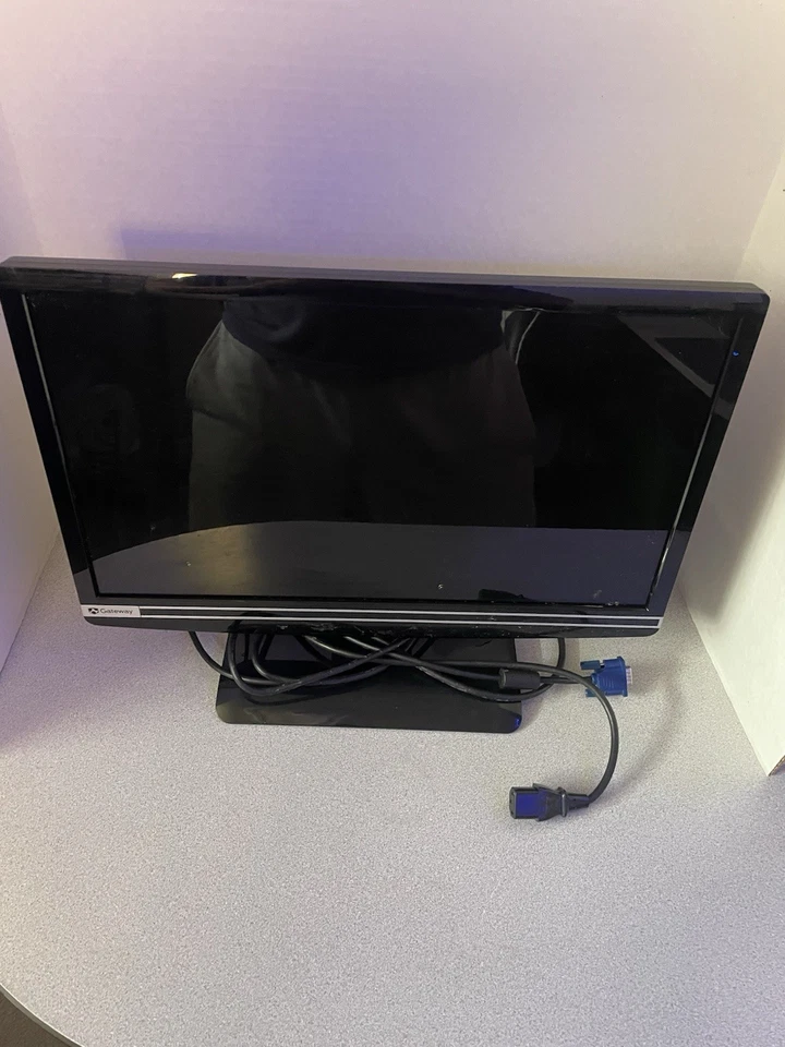 Gateway HX2000 LCD Monitor - Image 1 of 3