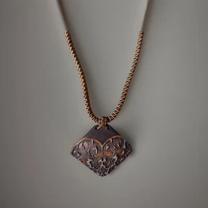 "Collar colgante de cerámica firmado artesanalmente Audrey Schmitz acorde trenzado 23""-L3" - Imagen 1 de 5