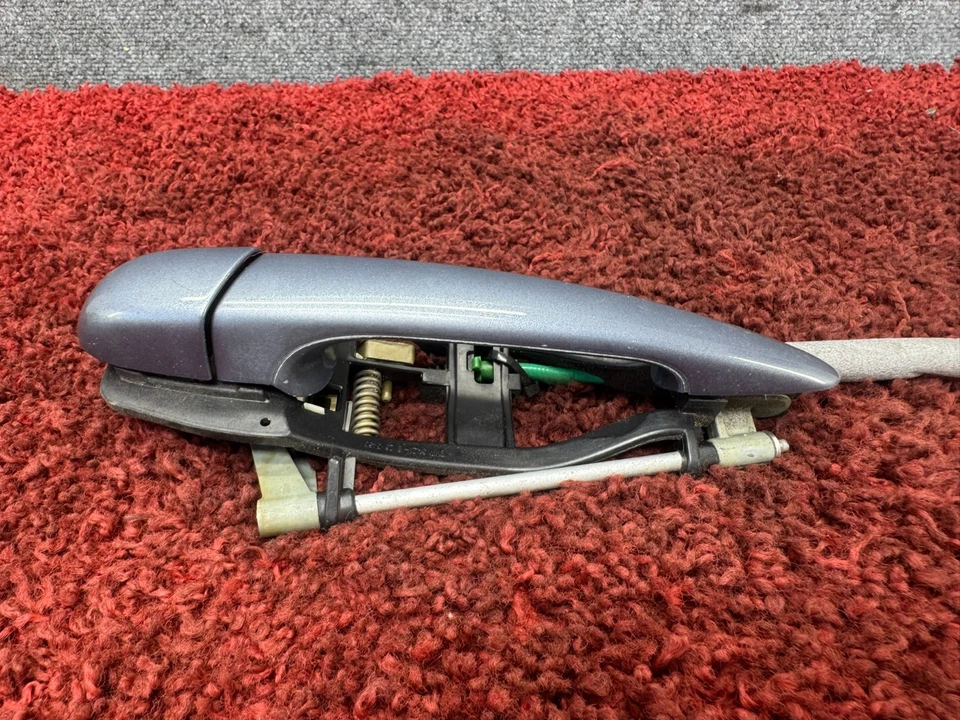Manija de puerta exterior trasera izquierda lado del conductor BMW 1999-2005 E46 sedán OEM 106K Foto 1 de 4