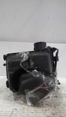 Nissan Sentra 2017 conjunto de filtro de aire fabricante de equipos originales 1,8 L gris usado 101 k millas Foto 1 de 4