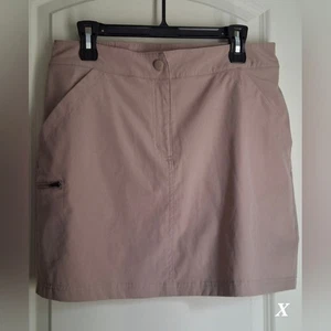 32 Cool Beige Mini Skirt with Pocket Sz M CASUAL HIKING TRAVEL CRUISE RESORT - Picture 1 of 6