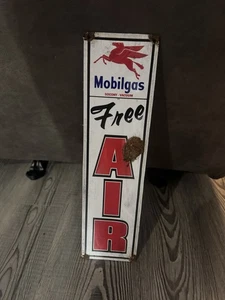 Insegna Vendita Stile Antico Porcellana Look Mobil Olio Pegaso Free Air Dealer - Foto 1 di 2