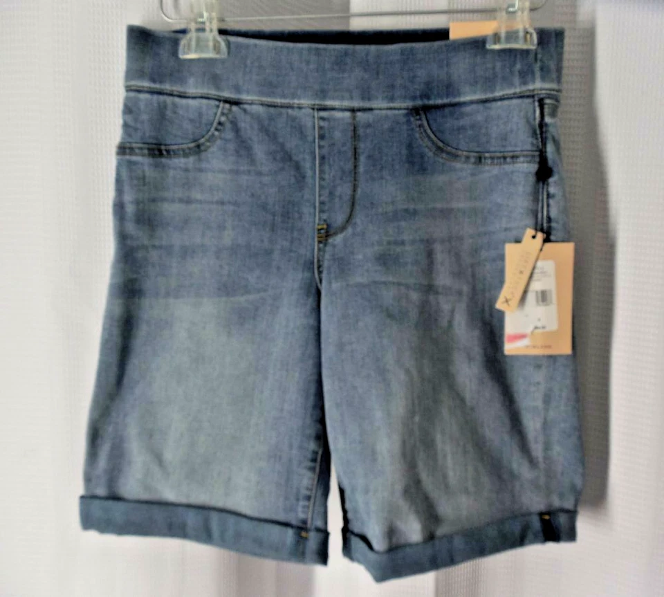 NYDJ NOT YOUR DAUGHTER JEANS Shorts stretch Denim 2 blue slip on rolled cuff NWT - Image 1 of 3