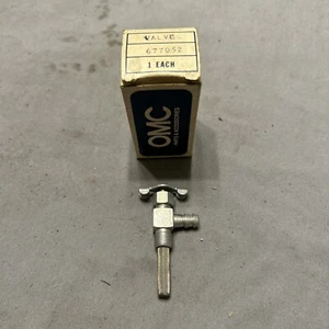 VÁLVULA DE COMBUSTIBLE ORIGINAL OMC NOS 677052 - Imagen 1 de 1