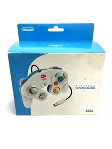 Club Nintendo GameCube Controller White And Blue Red Logo - Picture 1 of 3