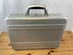 Zero Halliburton Aluminum Attaché Case Briefcase w/ Combo Lock Made in USA - Picture 1 of 10