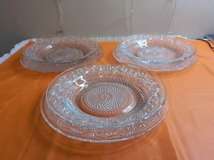 6 Vintage KIG Malaysia Trellis Fleur De Lis 3 Dinner Plates & /3 Salad Bowls. - Picture 1 of 14