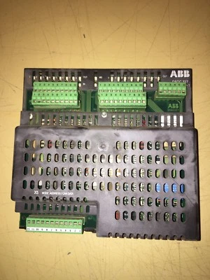 MÓDULO DE E/S COMBINADO ABB DSQC 327, 3HAB 7230-1 Foto 1 de 4