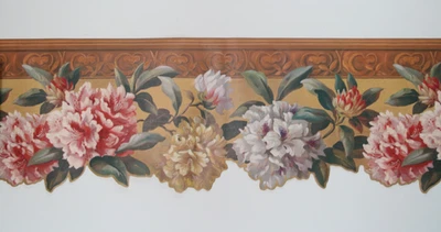 老式纽约壁纸边框花木质边框红色金色雕刻边缘 — 第 1/4 张图片