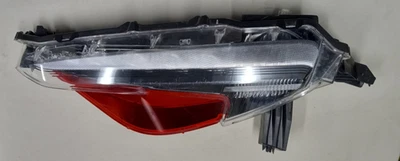 81531-47010 Conjunto de luces de giro trasero derecho Toyota Prius Prime 2017-2022 Foto 1 de 4