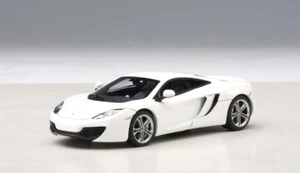 1/43 McLaren MP4-12C (blanco) con vitrina modelo de coche fundido a presión por AUTOart 56009 - Imagen 1 de 7