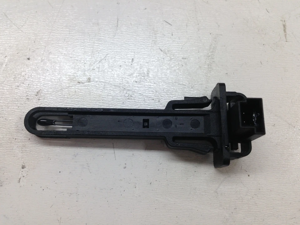 2011 Mini Cooper Countryman A/C Temperature Sensor Oem R60 - Image 1 of 1