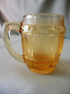 Hazel Atlas Yellow GLASS MINI BARREL Keg Mug Shot Jigger Toothpick holder  - Picture 1 of 8