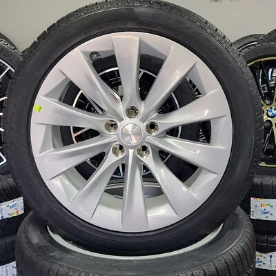 Original Tesla    X Winterräder   20 Zoll   1027244-00-B 1027225-00-B  Neu - Bild 1 von 4