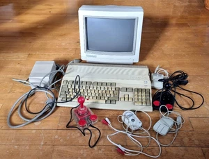 Commodore Konvolut, Amiga A-500, Monitor Netzteil Joy-Sticks Kabel Retro Vintage - Zdjęcie 1 z 23
