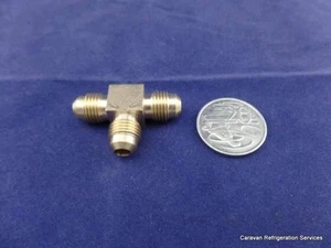 Brass Gas fitting 5-16 Flare Three Way Tee for 5-16 Copper Pipe - Picture 1 of 10