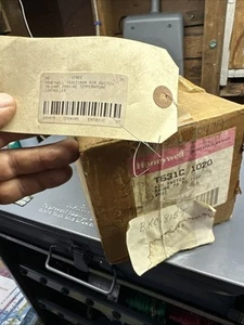 Honeywell ~ T631C 1012 1 ~ Thermostat, Industrial type, metal, Adjustable NOS, V - Picture 1 of 5