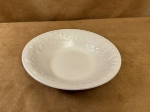 Gibson FLOURISH OFF WHITE Coupe Soup Bowl 8" - Picture 1 of 6