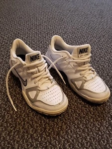 Nike City Court Size 4y White** - Picture 1 of 4