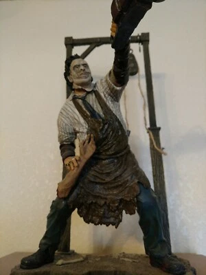 FIGURA CARA DE CUERO PELÍCULA MANÍACOS LA MASACRE DE MOTOSIERRA DE TEXAS 12" McFARLANE TOYS Foto 1 de 4