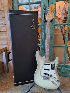 2024 Fender 70th Anniversary Vintera II Antigua Stratocaster w/ Fender Case - Picture 1 of 21