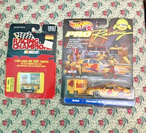 #4 Sterling Marlin / Kodak 1/64 Hot Wheels Pit Crew Car & Pit Wagon (1998 Collec - Picture 1 of 12