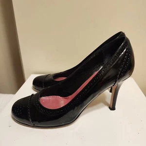KATE SPADE Kelley Black Patent Leather "Wingtip" Pattern Pumps Sz.6.5 Ret. $328  - Picture 1 of 8