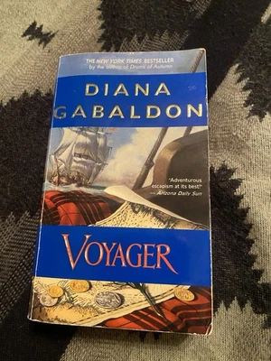 Voyager by Diana Gabaldon 1994 Dell Paperback - Image 1 of 4