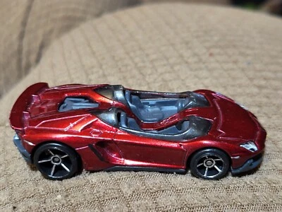 2013 Hot Wheels #180 Showroom все звезды LAMBORGHINI AVENTADOR J красный EUC C131A  - Изображение 1 из 4