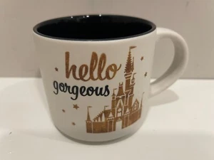 Taza de café Parques Disney 2021 Hello Gorgeous oro blanco Castillo de Cenicienta - Imagen 1 de 4