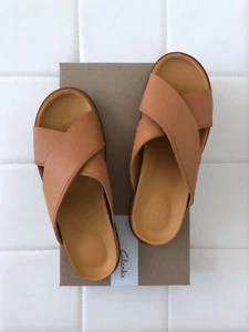 Nuovo con scatola! Sandali bassi Clarks taglia US 10 UK 7,5 pelle traccia drift marrone scarpe basse donna - Foto 1 di 11