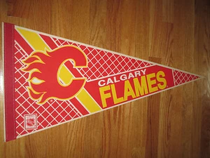 1980s NHL CALGARY FLAMES Logo 29" Pennant - Picture 1 of 1