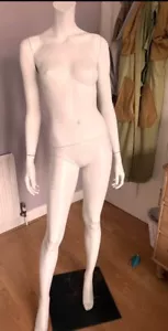 Adel Rootstein Female Mannequin - Lifelike - Full Body Headless-Pose Code ZAR10 - Picture 1 of 4